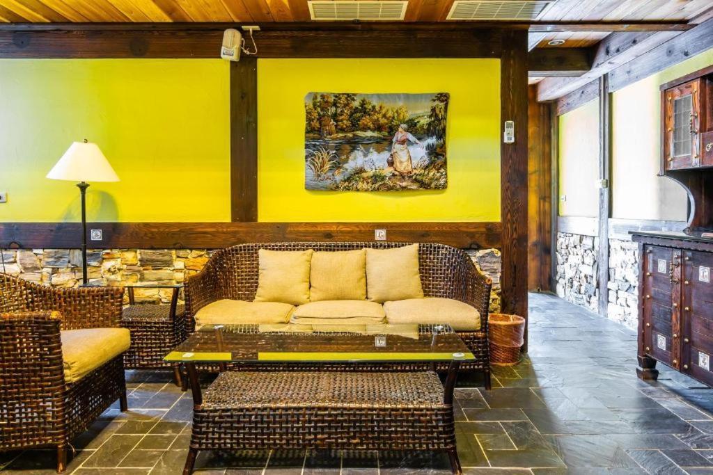 Provence Rose Lodge Ren'ai Exterior photo