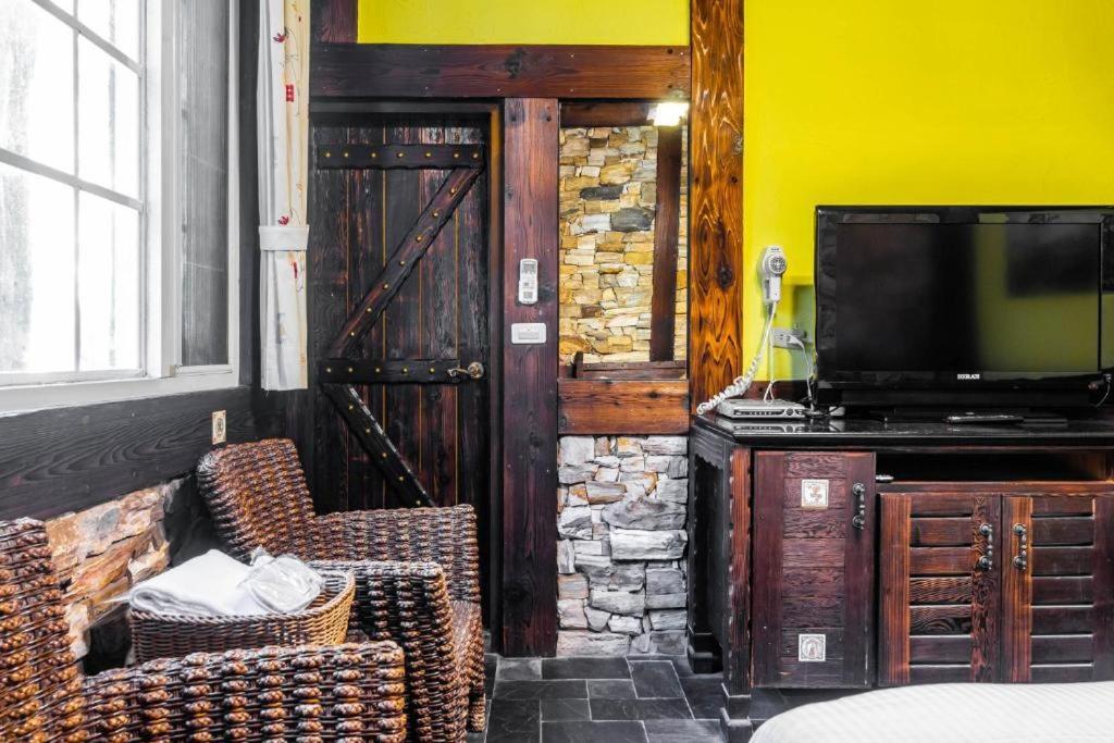 Provence Rose Lodge Ren'ai Exterior photo